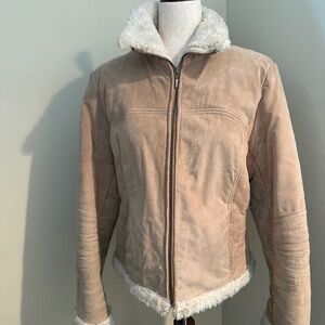 Women’s authentic suede jacket with imitation Sherpa lining